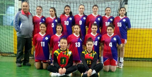 Bayan Hentbol Takımı Yarı Finalde