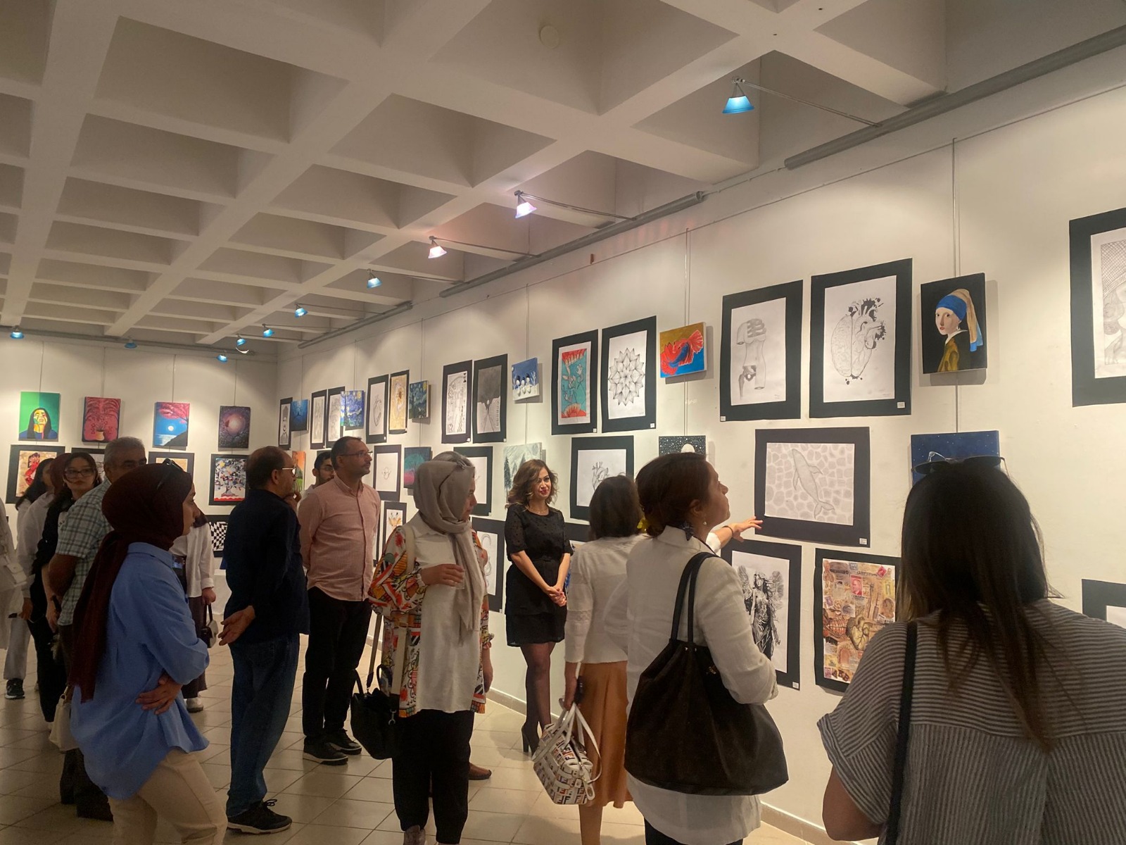 Sanat ve Sağlık Buluştu: SCÜ’de Tıp Temalı Resim Sergisi