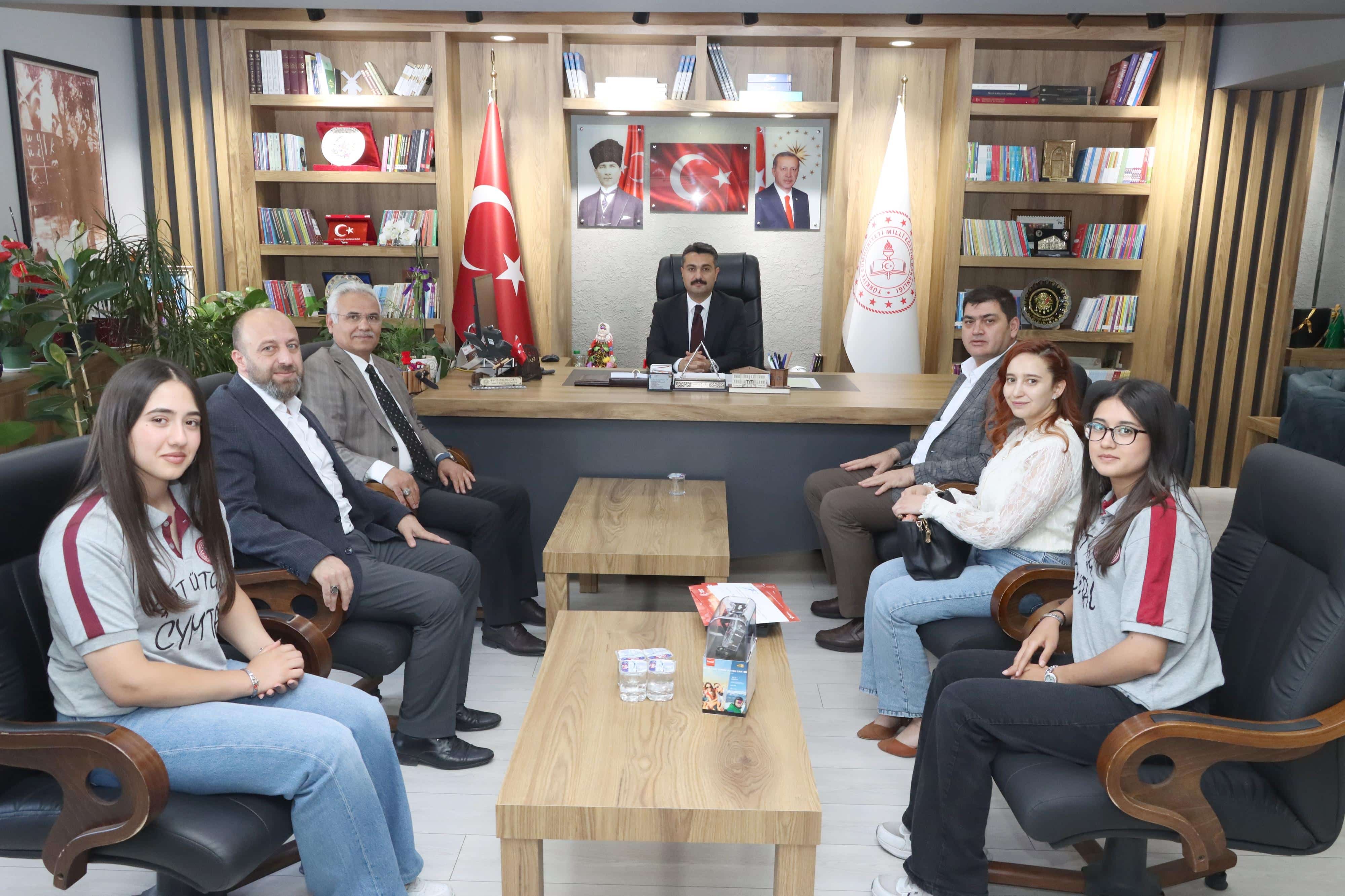 Sivaslı öğrenciler film yarışmasında derece yaptı
