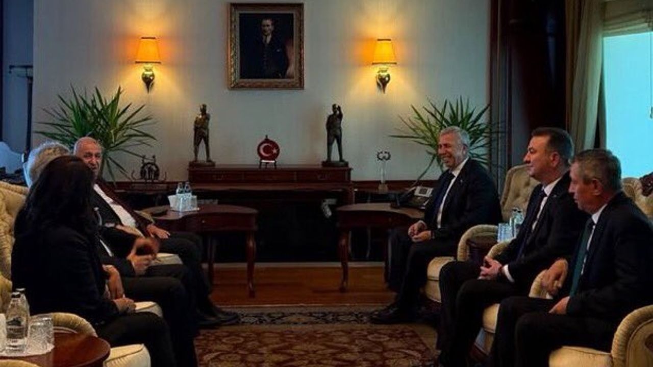 Ümit Özdağ, Mansur Yavaş'ı ziyaret etti