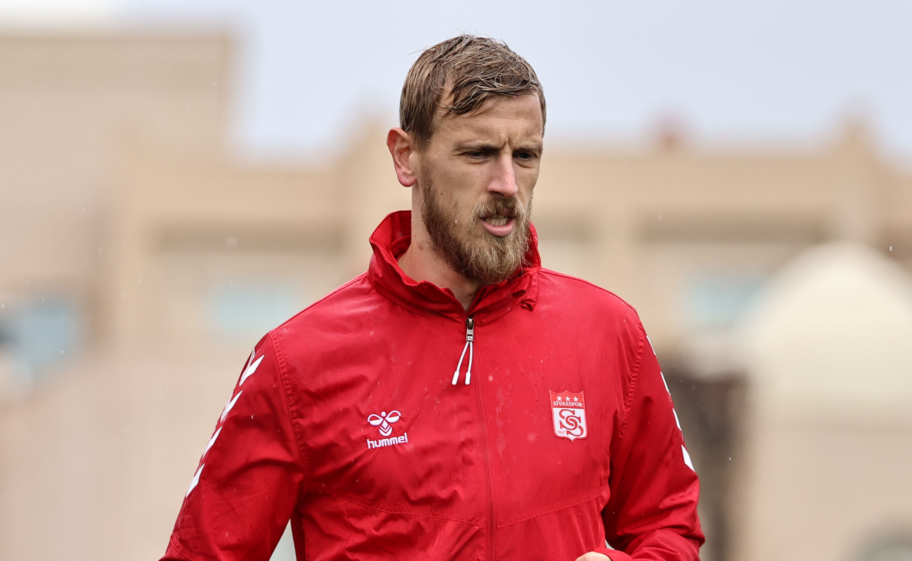 Radakovic 4 Kırmızı Kartla 