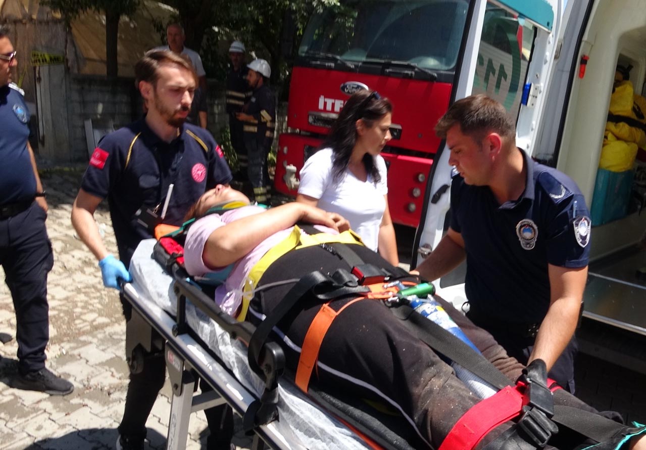 5 katlı binada patlama; 3'ü ağır, 7 yaralı