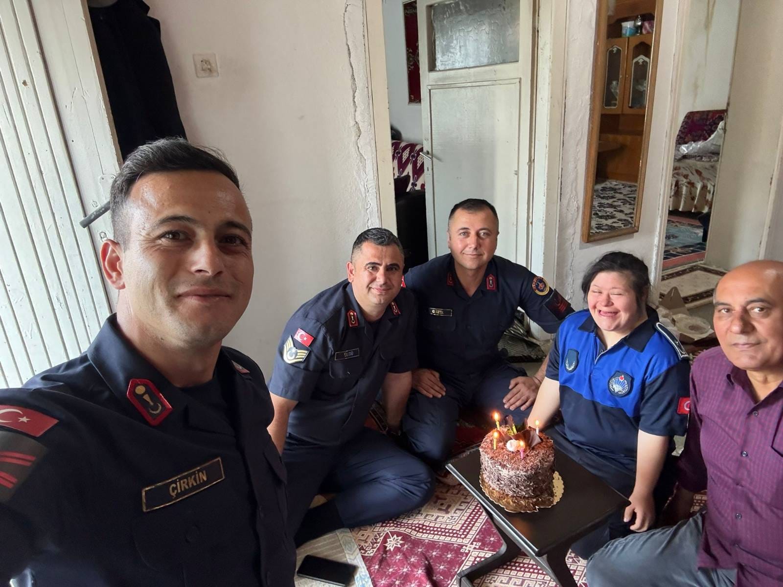 Jandarmadan Down Sendromlu çocuğa sürpriz