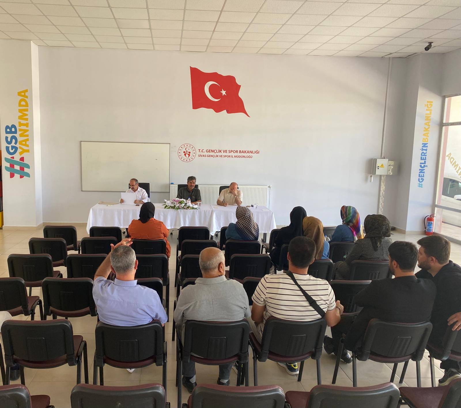 Danışmanlar çalışmaları ele aldı