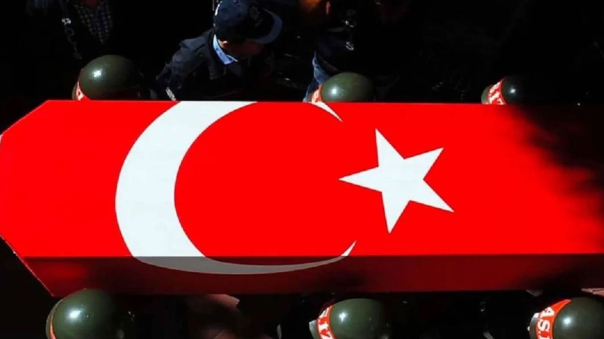 Libya'da görev yapan Pilot Albay kalbine yenik düştü!