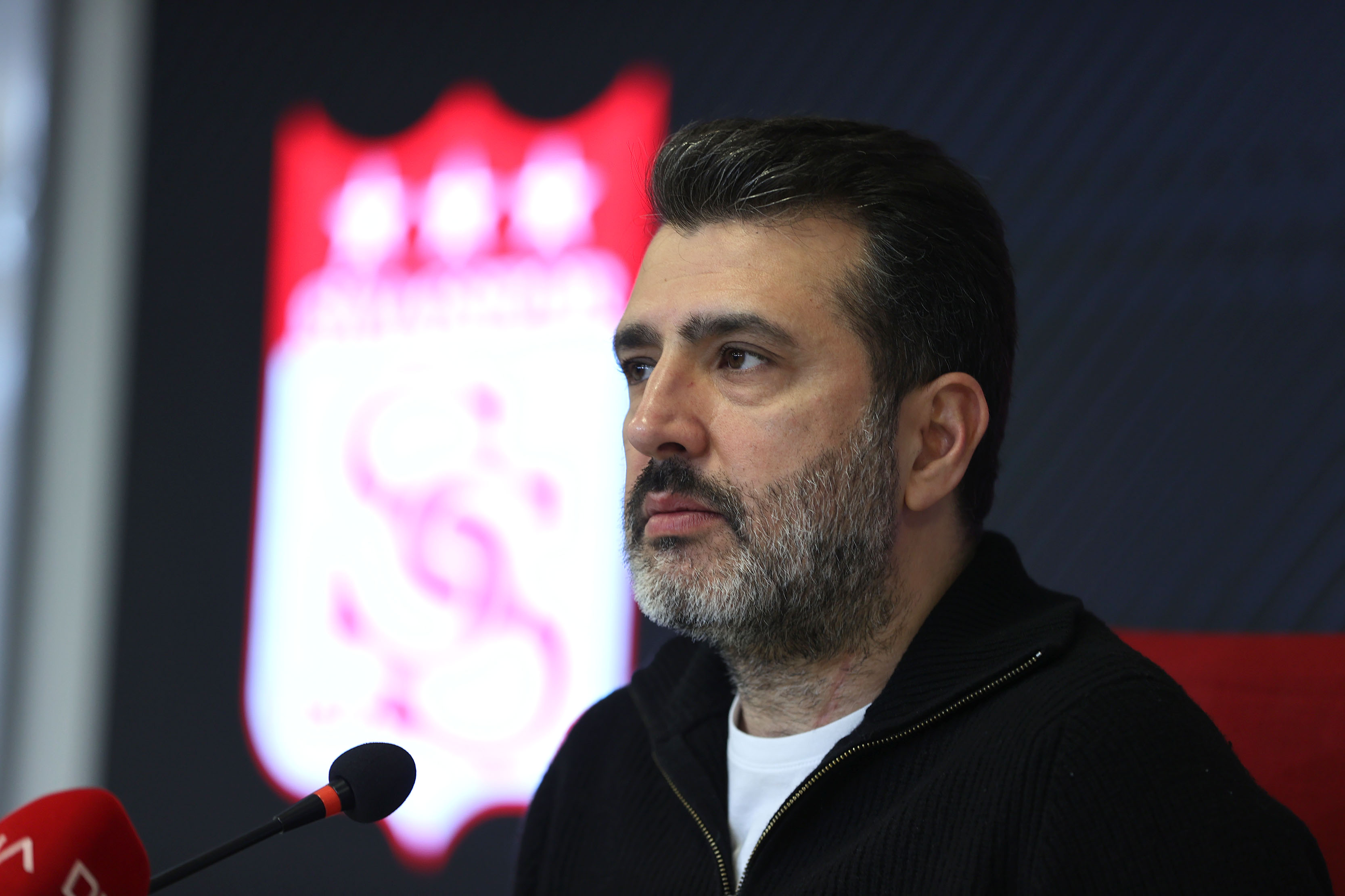 Sivaslı iş insanından Gökhan Karagöl'e destek!