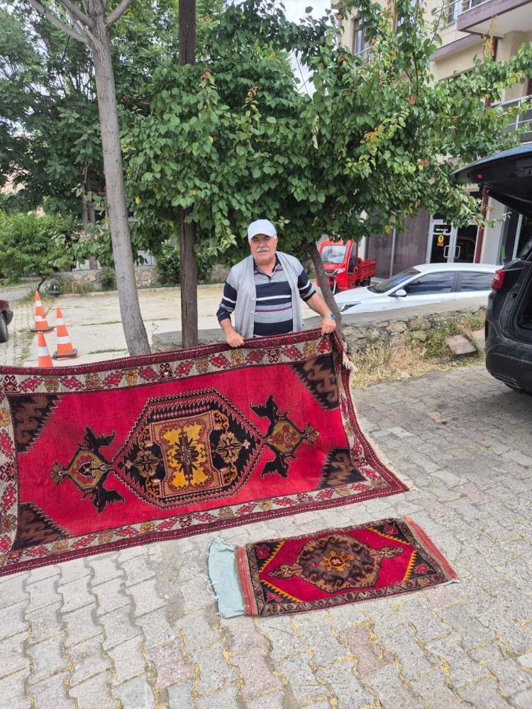 Sivas'ta 500 Bin TL'lik Halılar İçin Duvarı Deldi, Sonu Hapis Oldu!
