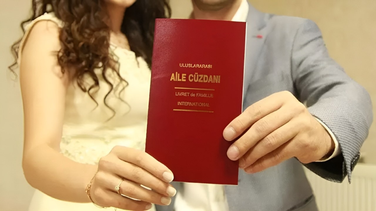 Sivas'ta Evlenecek Çiftlere 20 Bin Lira Maddi Destek