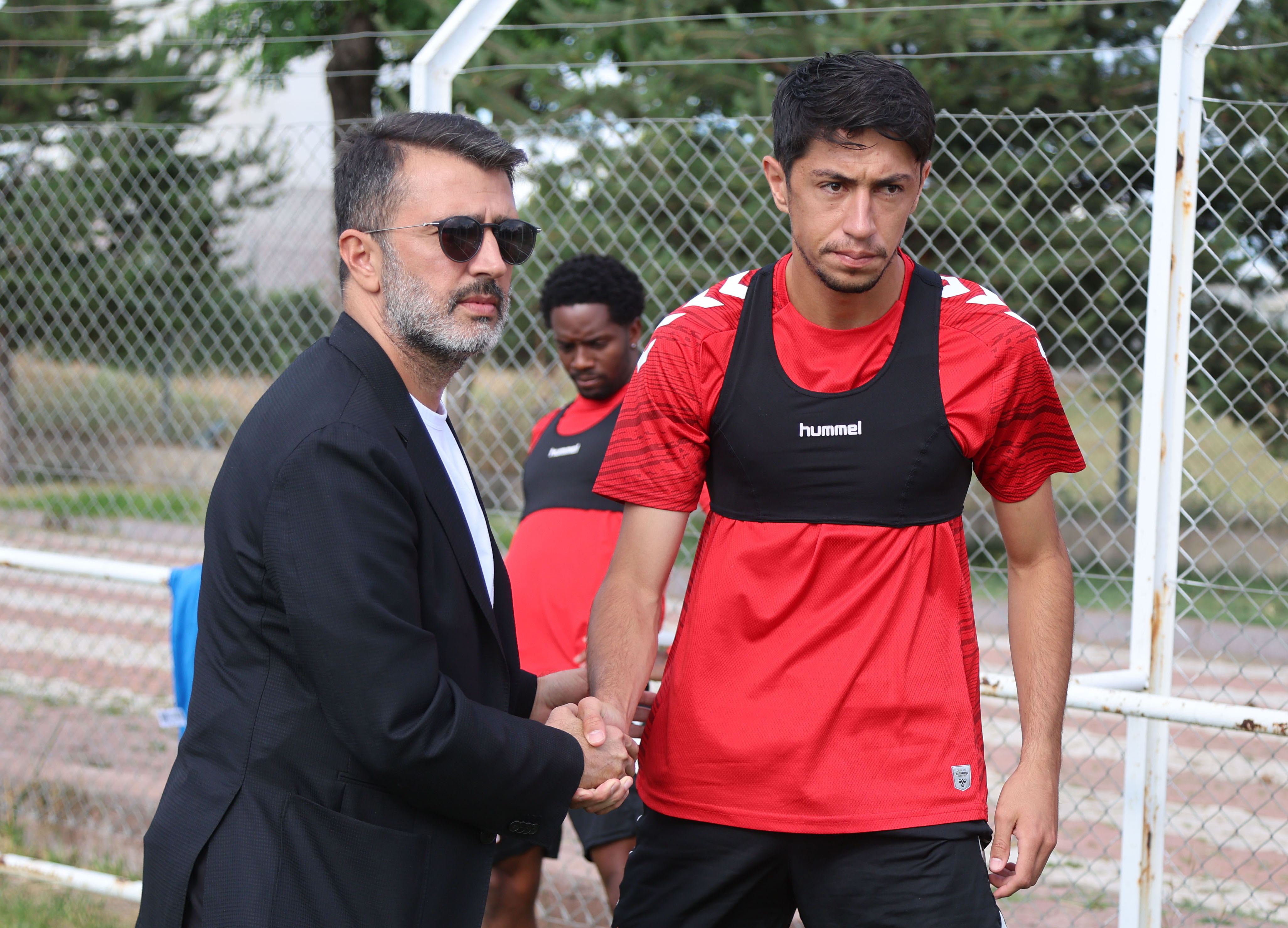 Kulüp Başkanı Karagöl'den Futbolculara Moral Ziyareti
