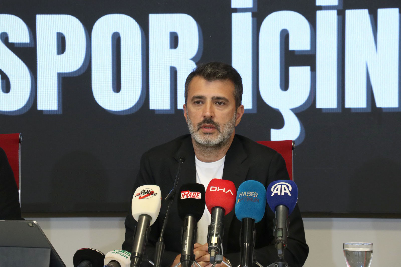Gökhan Karagöl’den dikkat çeken açıklama: “Geçmişe Sünger Çektik”
