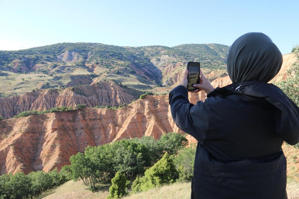 ‘Şeytan Şehri' doğaseverleri büyülüyor!