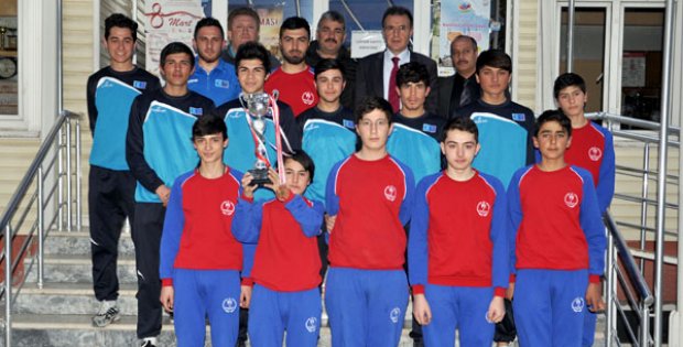 Derece Yapan Bisikletçilerden Kılıç´a Ziyaret