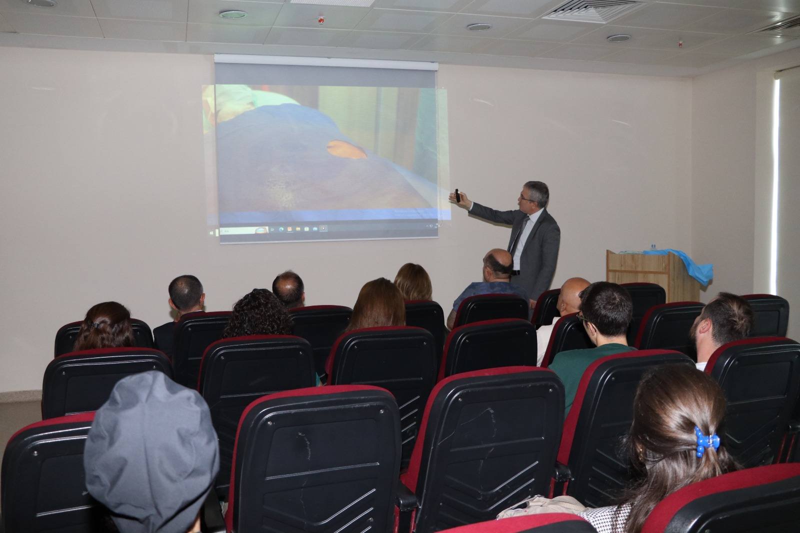 Açık Cerrahiye Son! Sivas'ta Laparoskopik Periton Diyaliz Tekniği Anlatıldı