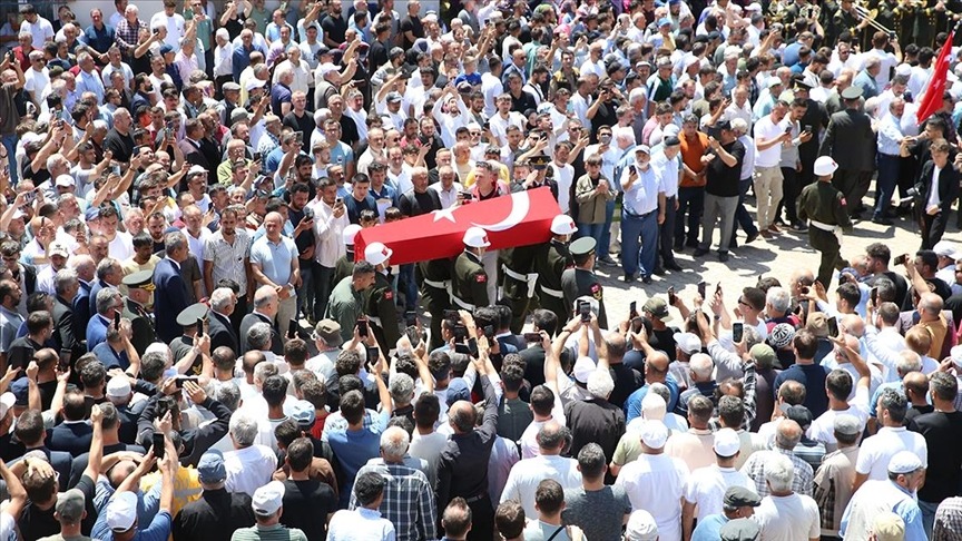 Şehitlerimizi uğurluyoruz
