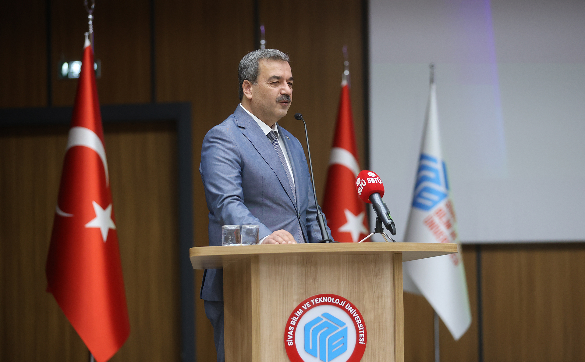 Meclis SBTÜ'de toplandı