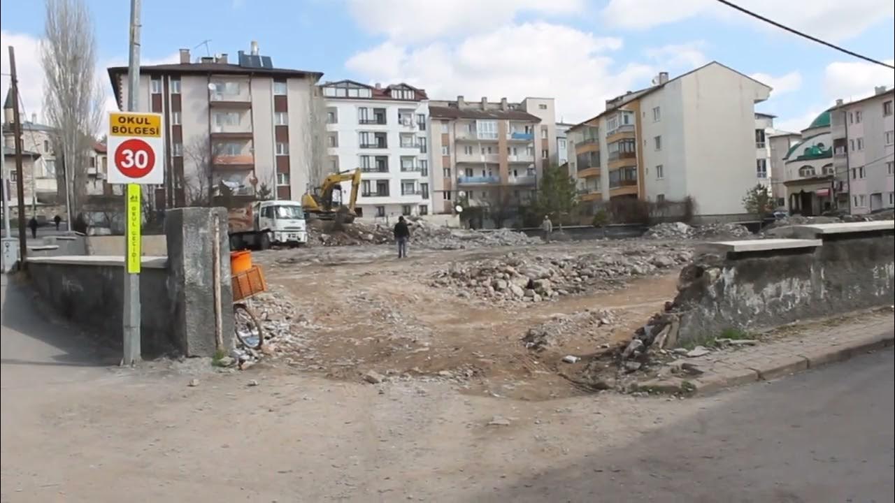 54 YILLIK OKUL YIKILDI