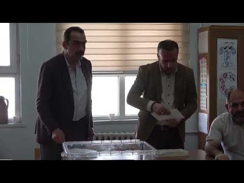 OY SAYMA İŞLEMİ DEVAM EDİYOR
