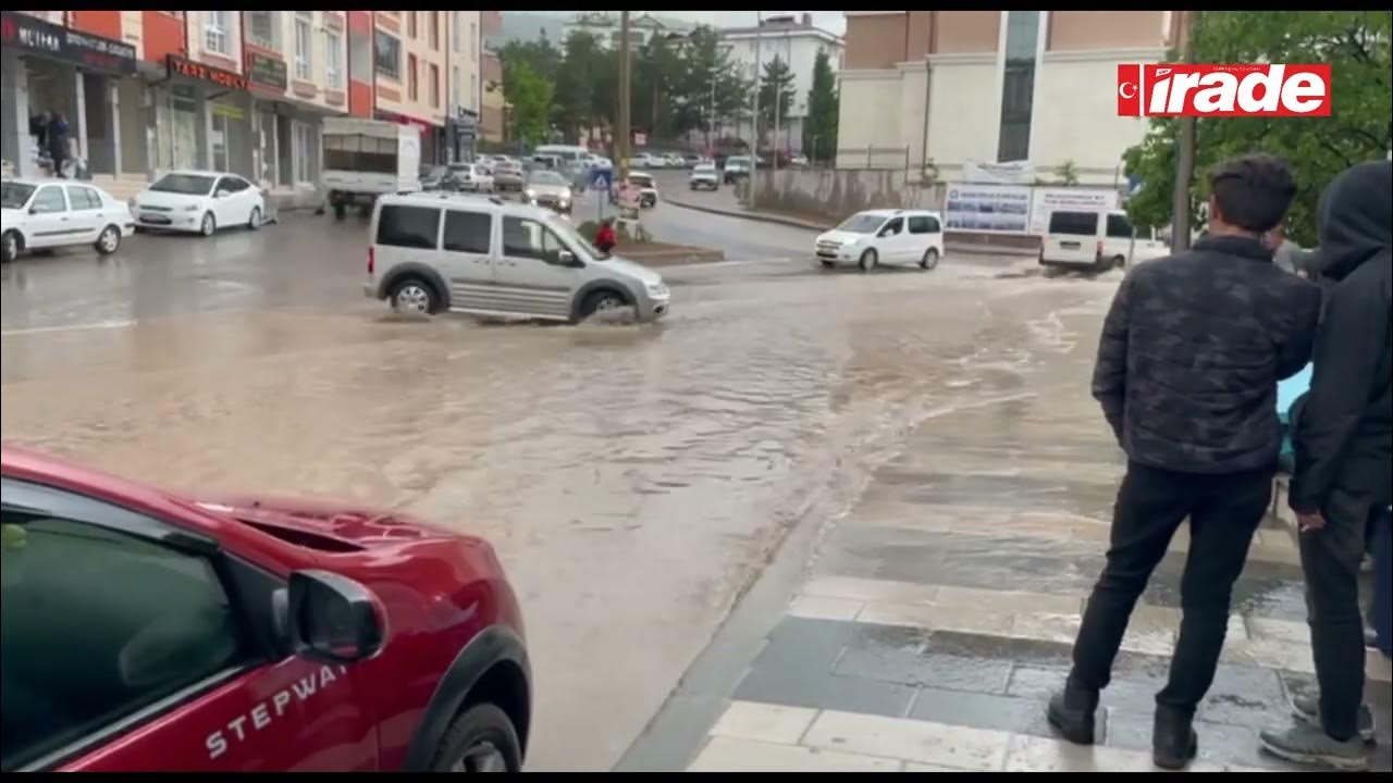 Suşehri'nde Yollar Göle Döndü