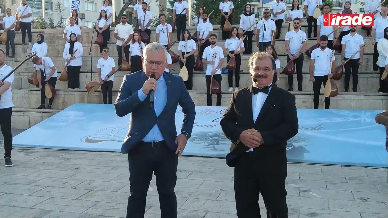 Sivas'a 81 İlden Gelen Gençler Veysel'in Türkülerini Seslendirdi