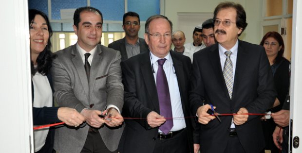 CÜ´den Öğrencilere Dev Yardım 