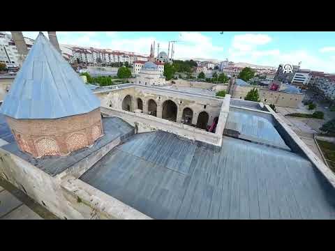 Sivas’ta Tarihi Meydan Trafiğe Kapatılıyor Mu?