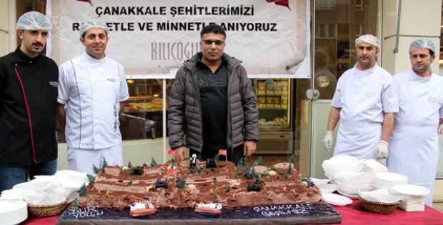 750 Kişilik Pasta Dağıttılar