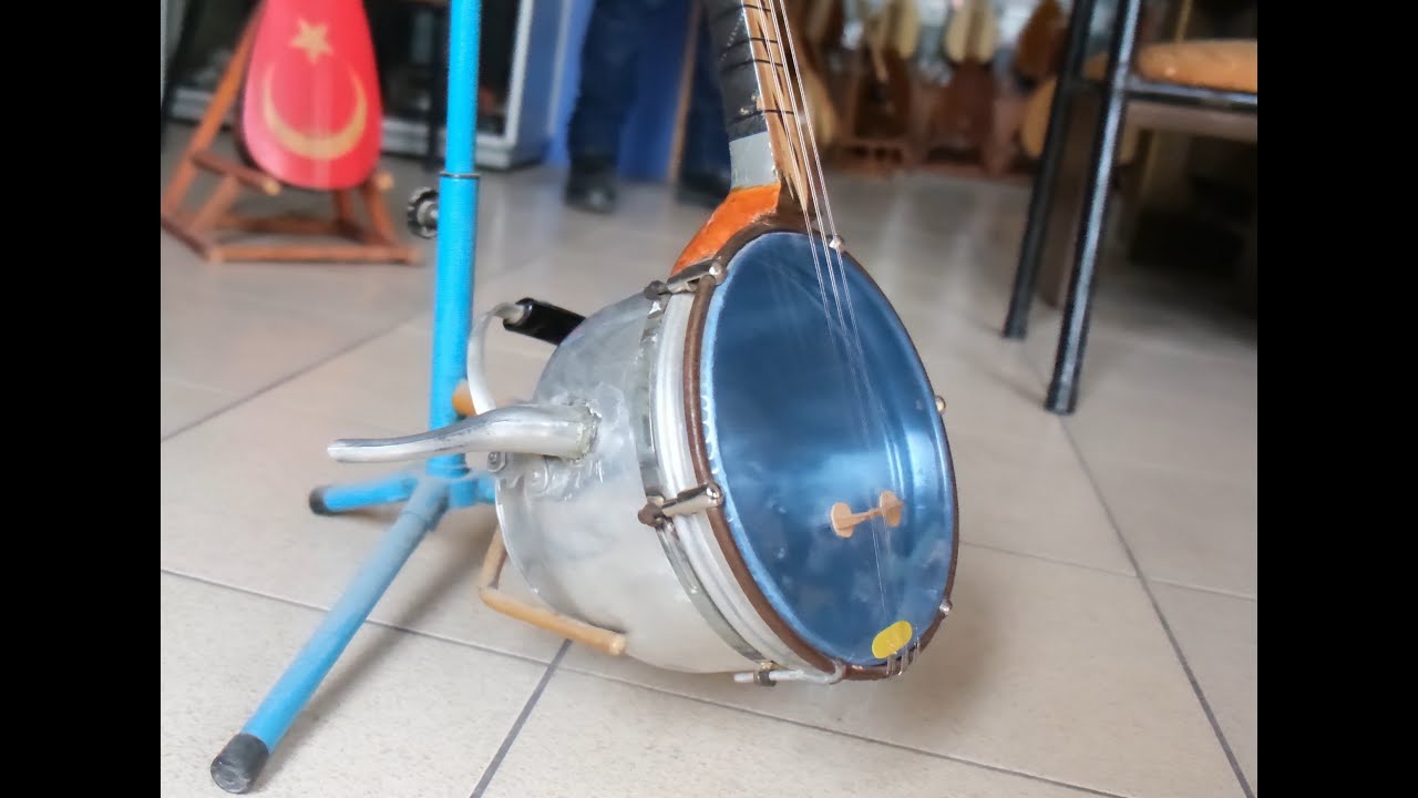 Sivas'ta Demlikten Cümbüş Tasarlandı