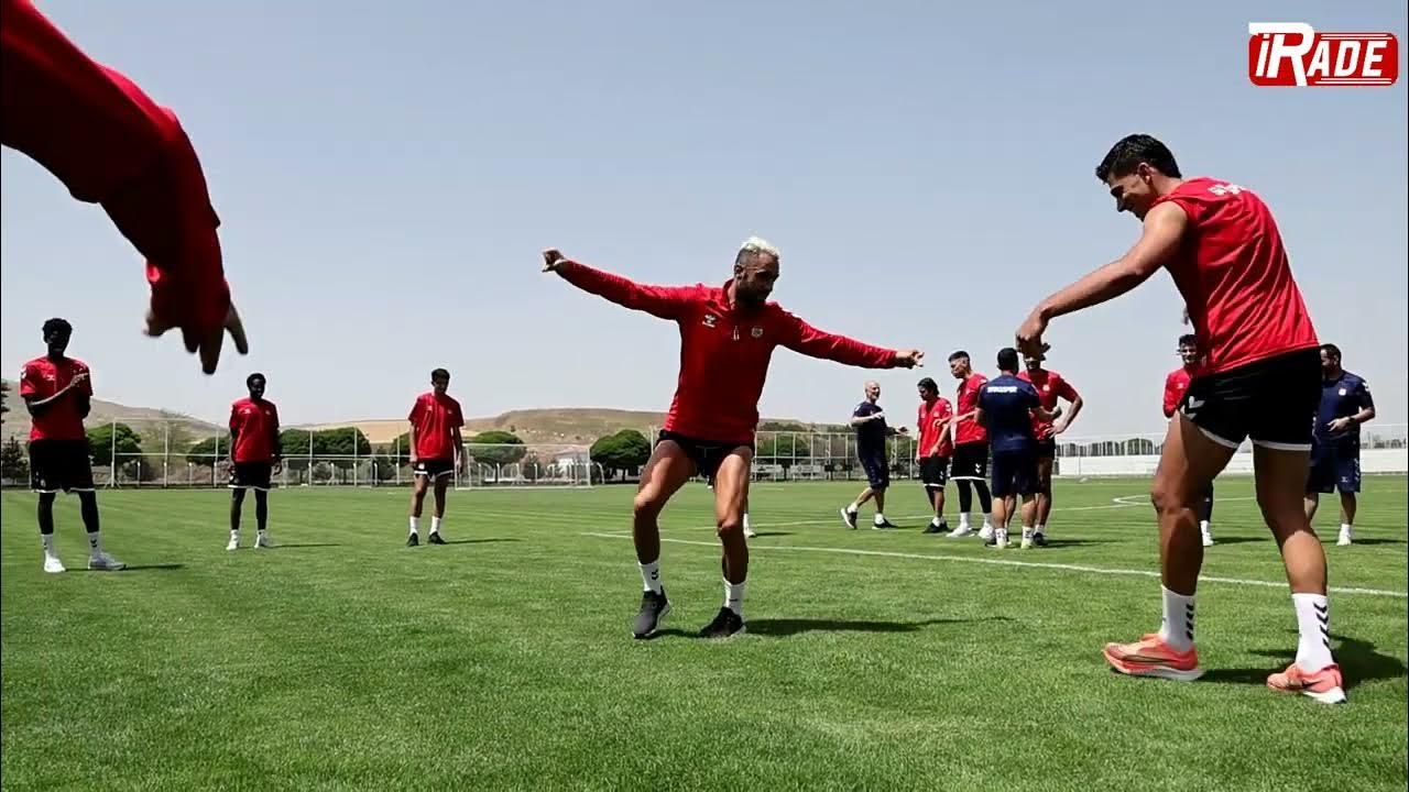 Sivassporlu Futbolcular ‘Erik Dalı’ Oynadı