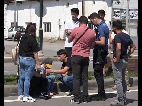Sivas'ta Yolun Karşısına Geçmek İsteyen Kadına Otomobil Çarptı! Durumu Ağır!