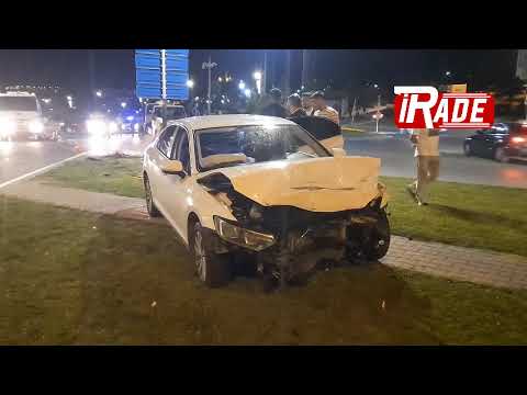 Sivas'ta 2 Otomobil Çarpıştı: 4 Kişi Yaralandı