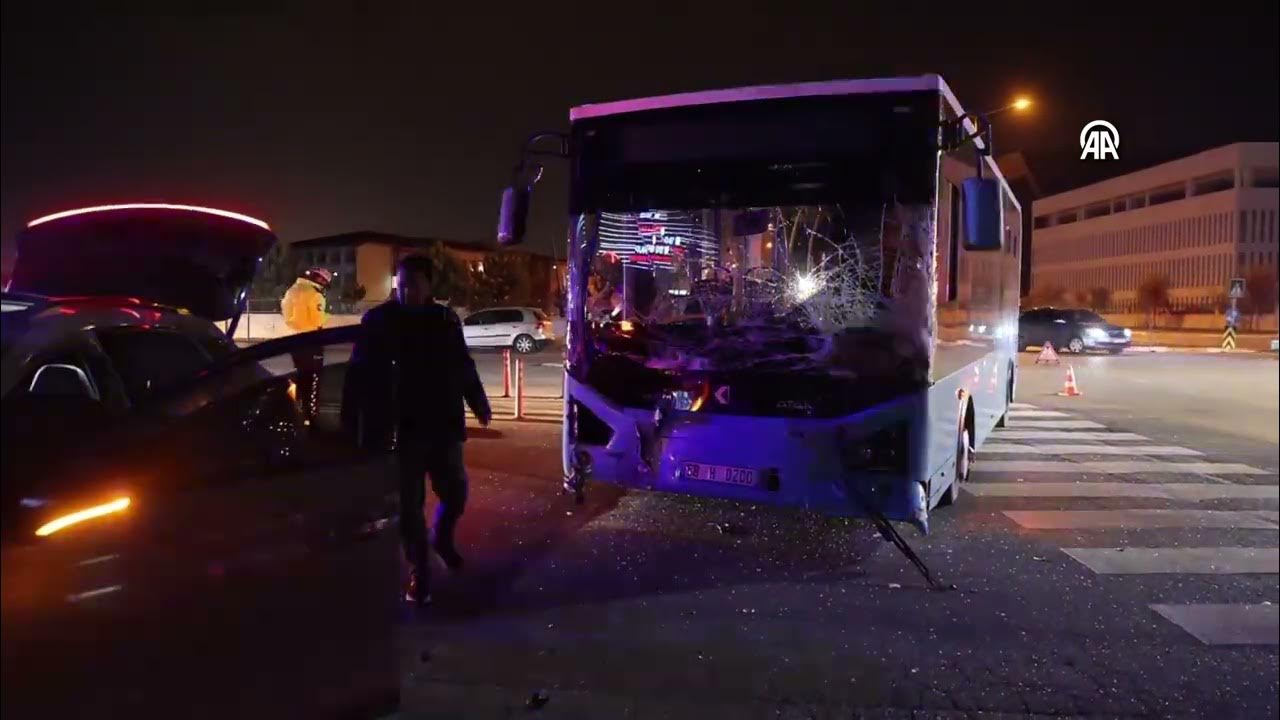 Sivas'ta Otomobille Halk Otobüsü Çarpıştı! 2'si Çocuk 9 Yaralı!