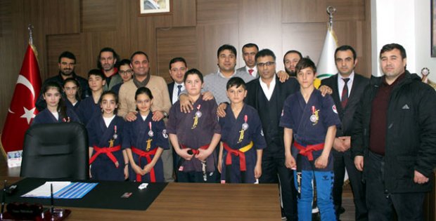 Şampiyonlardan Başkan Tunahan´a Ziyaret  