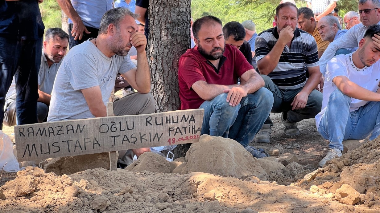 Okul arkadaşının boğazını sıktığı çocuk yaşam savaşını kaybetti!