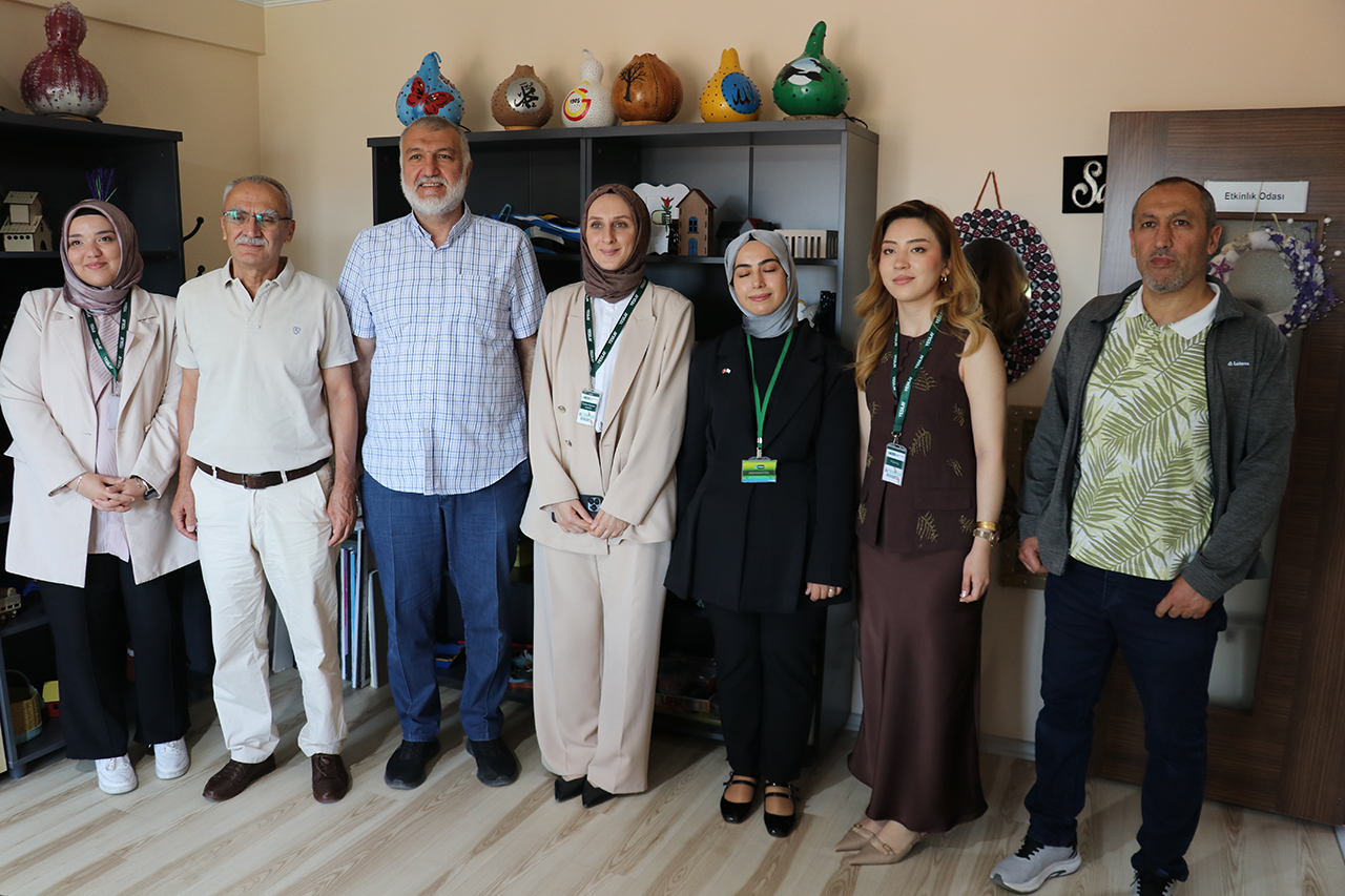 Yeşilay bağımlılıkla mücadele için çalışıyor