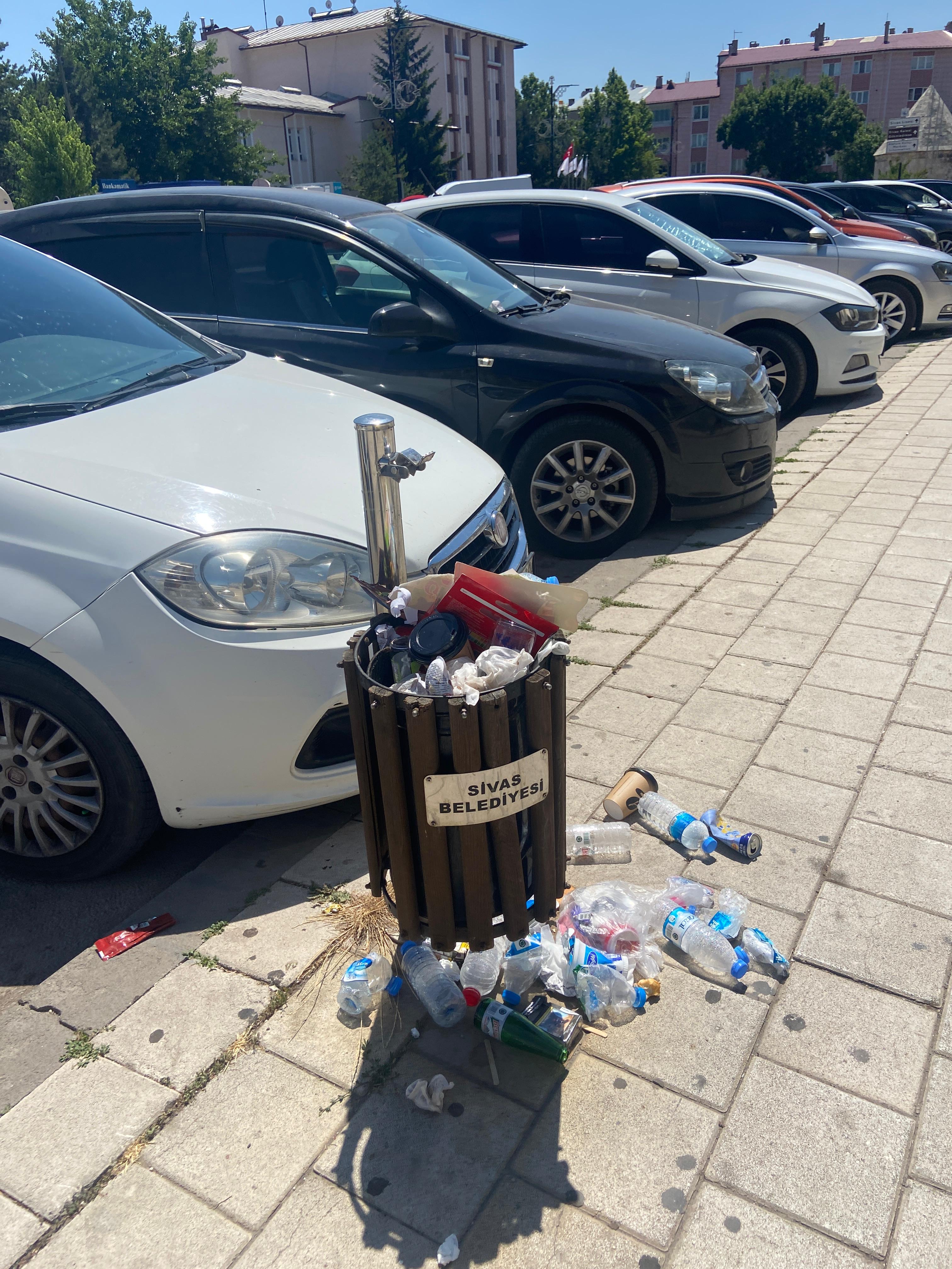 Sivas’ta Çöp Sorunu Büyüyor: Şehrin İmajına Zarar Veriyor