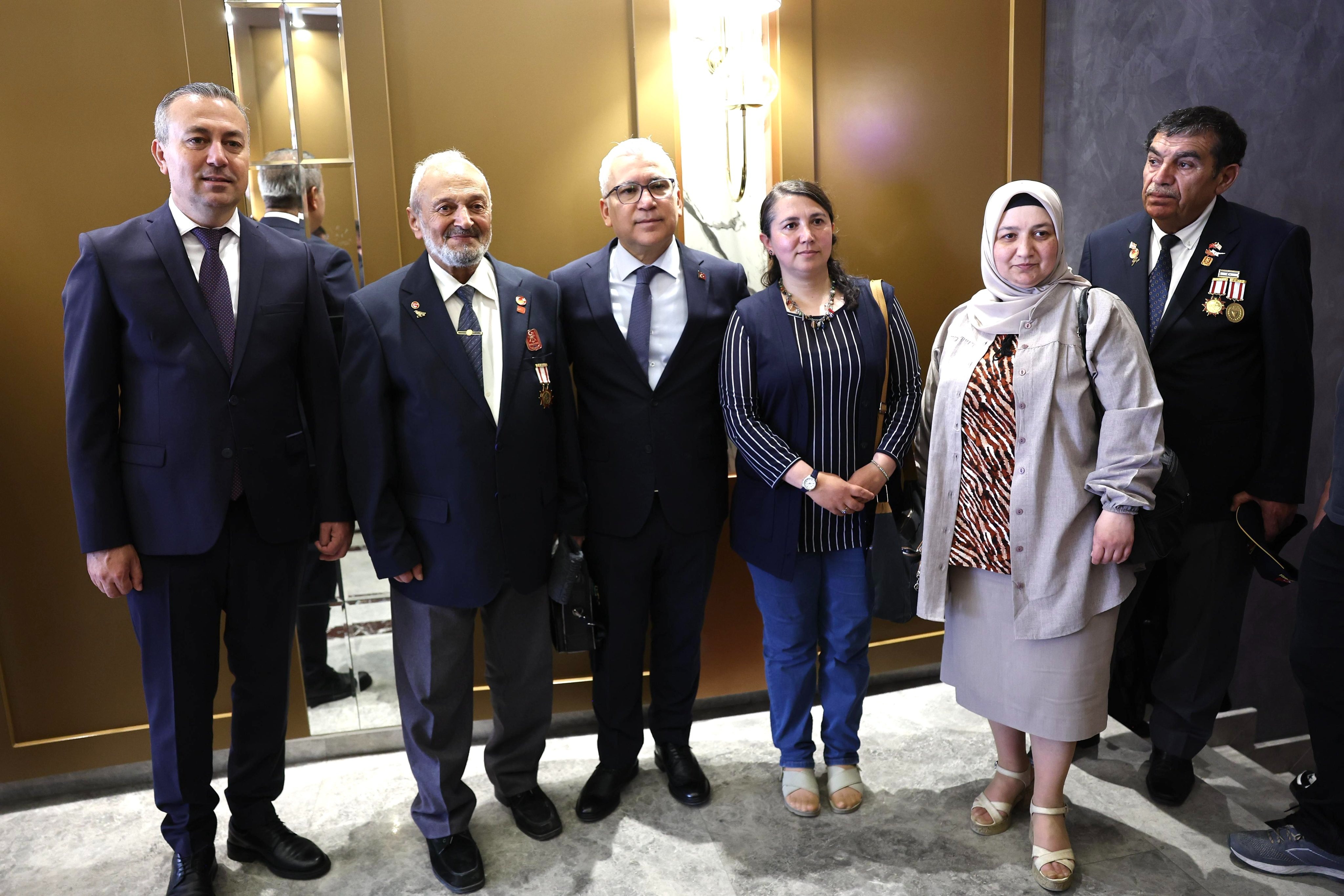 Sivas protokolü şehit aileleriyle bir araya geldi!