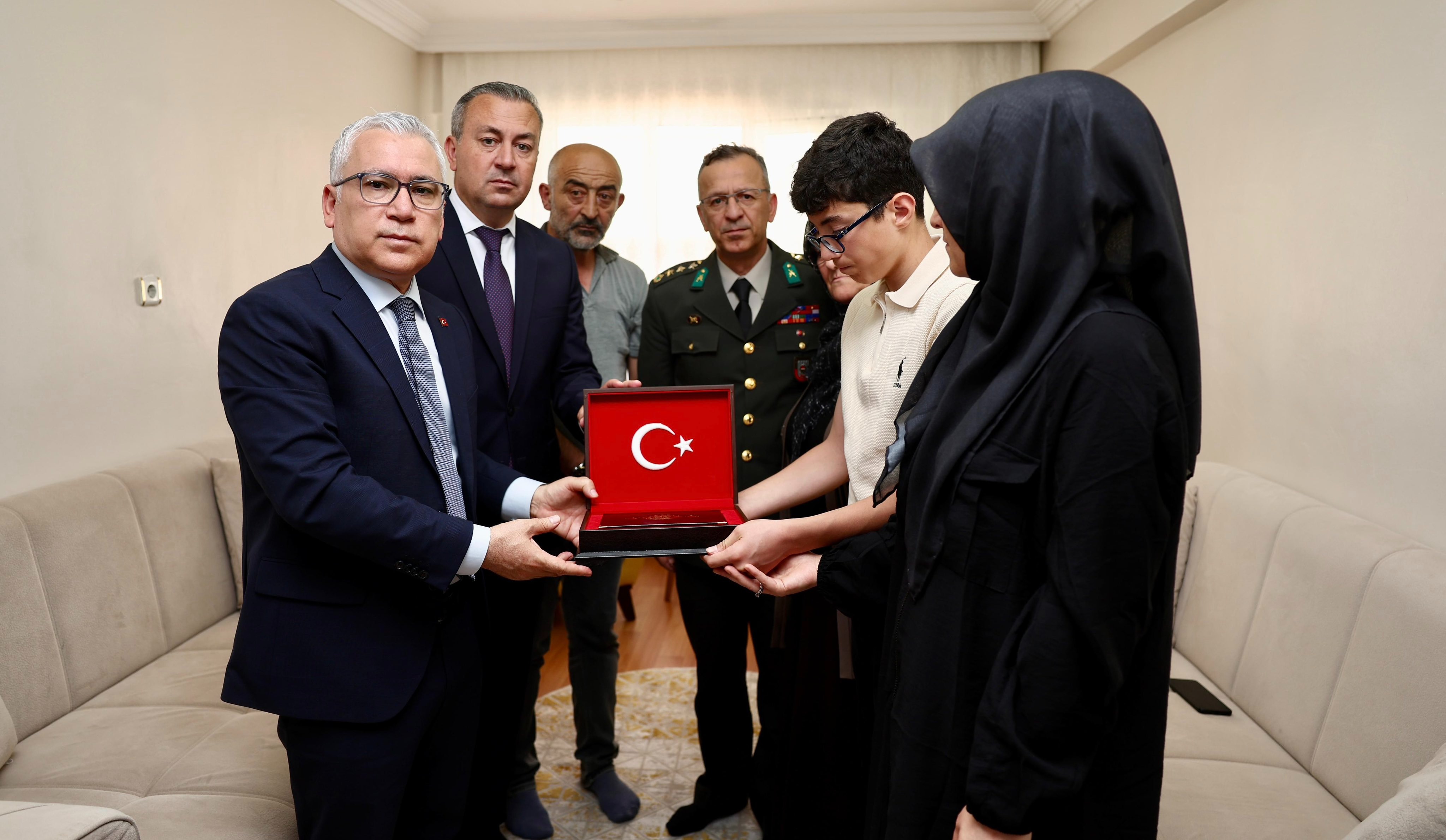 Şehit Uzman Çavuş Ümit Üzüm’ün Sivas'taki Ailesine Taziye Ziyareti