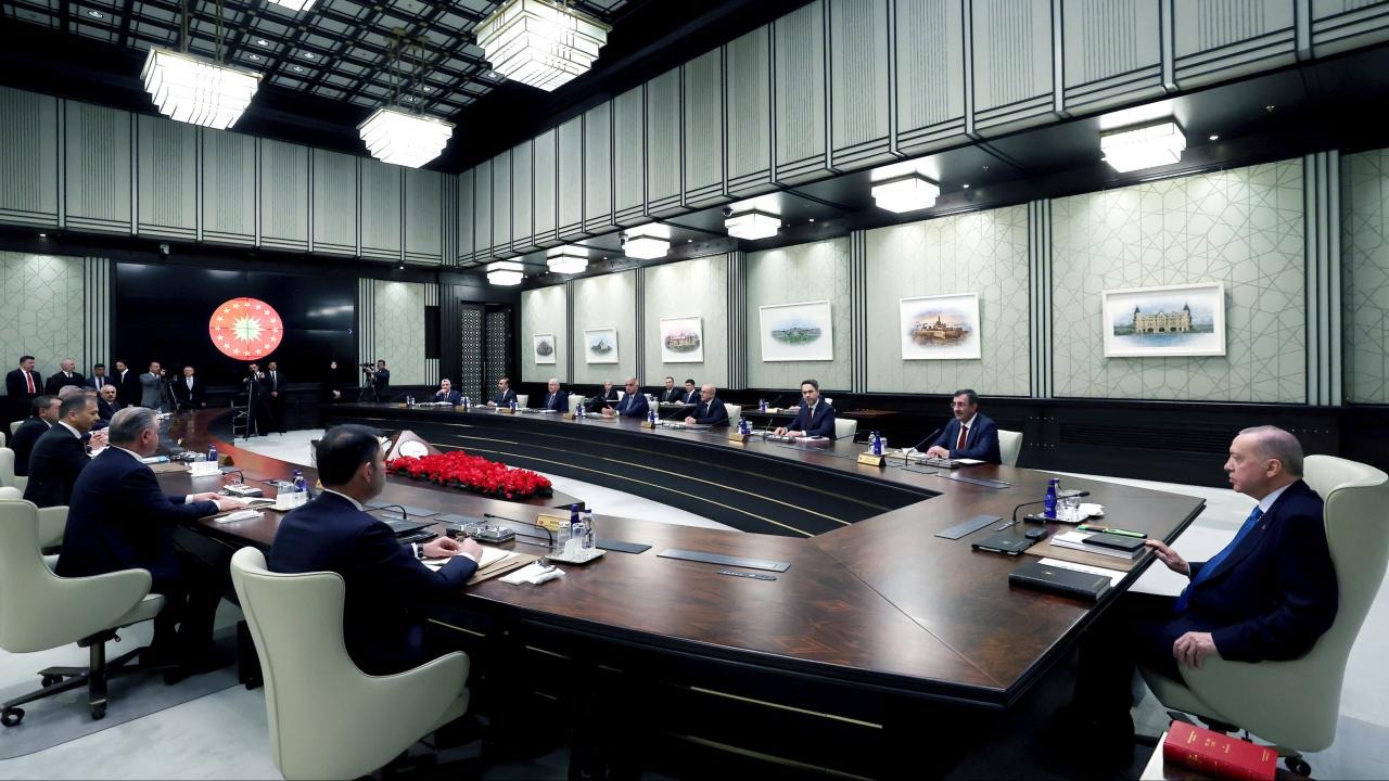 Kabinede değişim sinyali! Işıkhan'ın koltuğu sallantıda