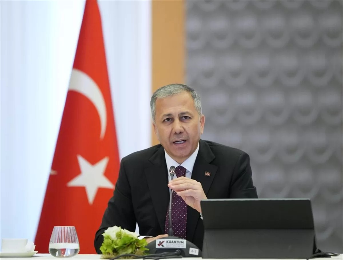 Ali Yerlikaya, Sivas'ta vefat eden vali için mesaj yayımladı