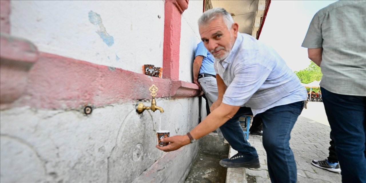 Atatürk için köy çeşmesinden ayran akıtıldı