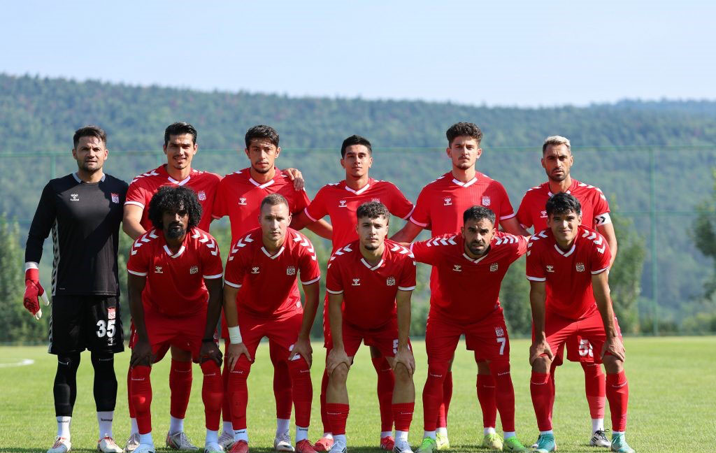 Sivasspor'un hazırlıkları Tractor FC engeline takıldı