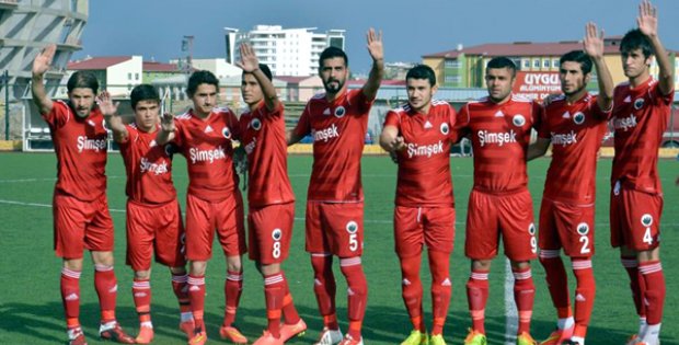 ŞAMPİYONLUĞU ZORA SOKTULAR