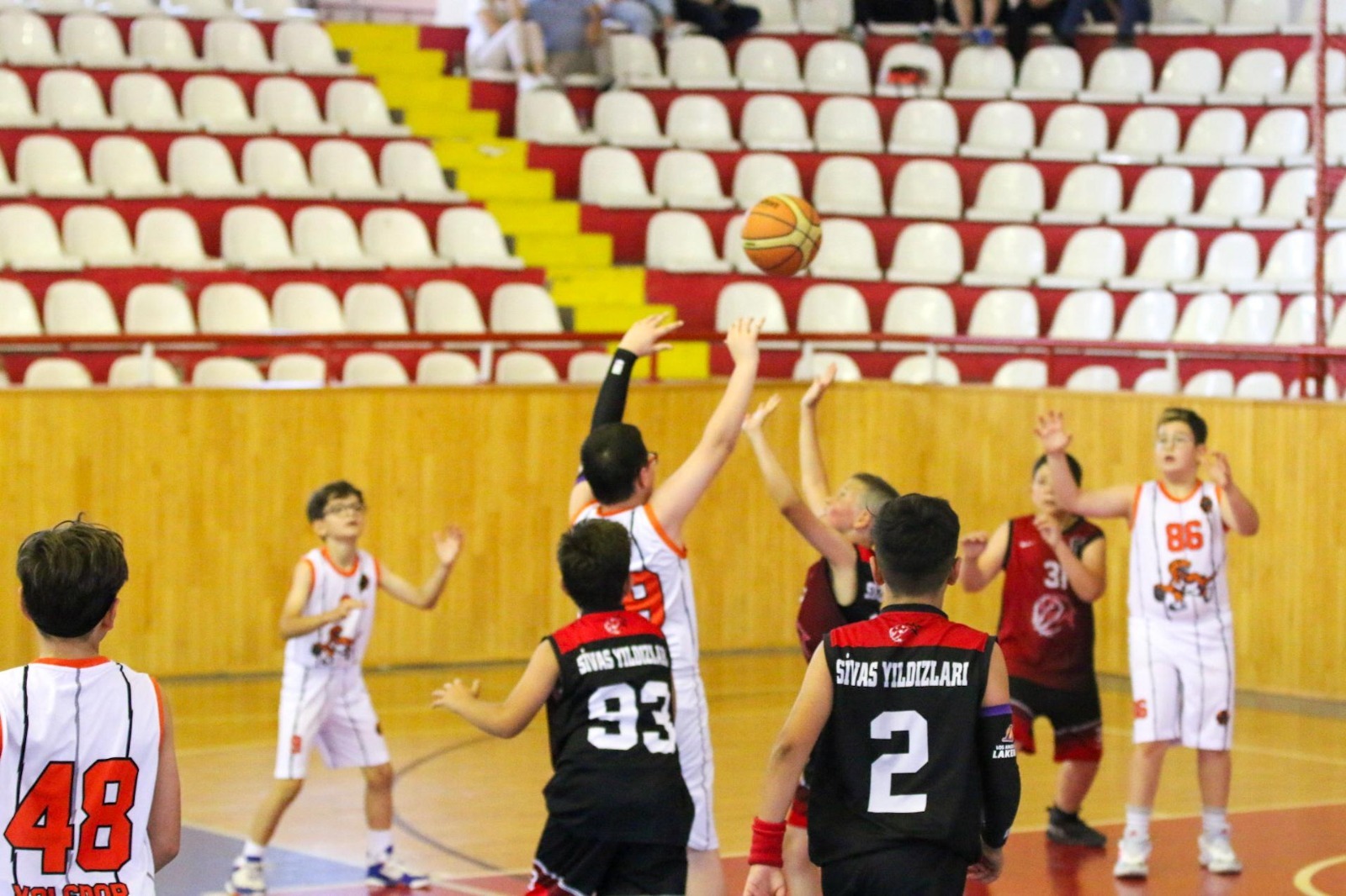 Sivas'ta basketbol şöleni!