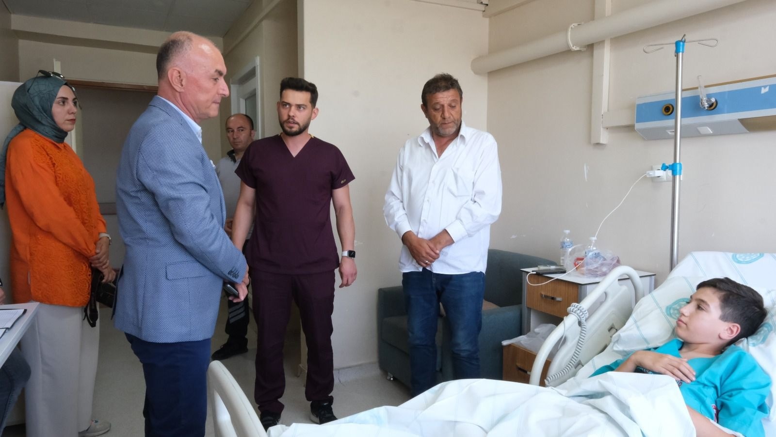 Rektör Vekili Değirmen, Kazada Yaralananların Sağlık Durumunu Açıkladı