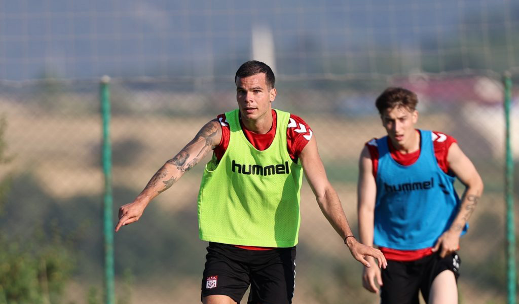 Sivasspor yeni sezon hazırlıklarına Sivas'ta devam edecek!