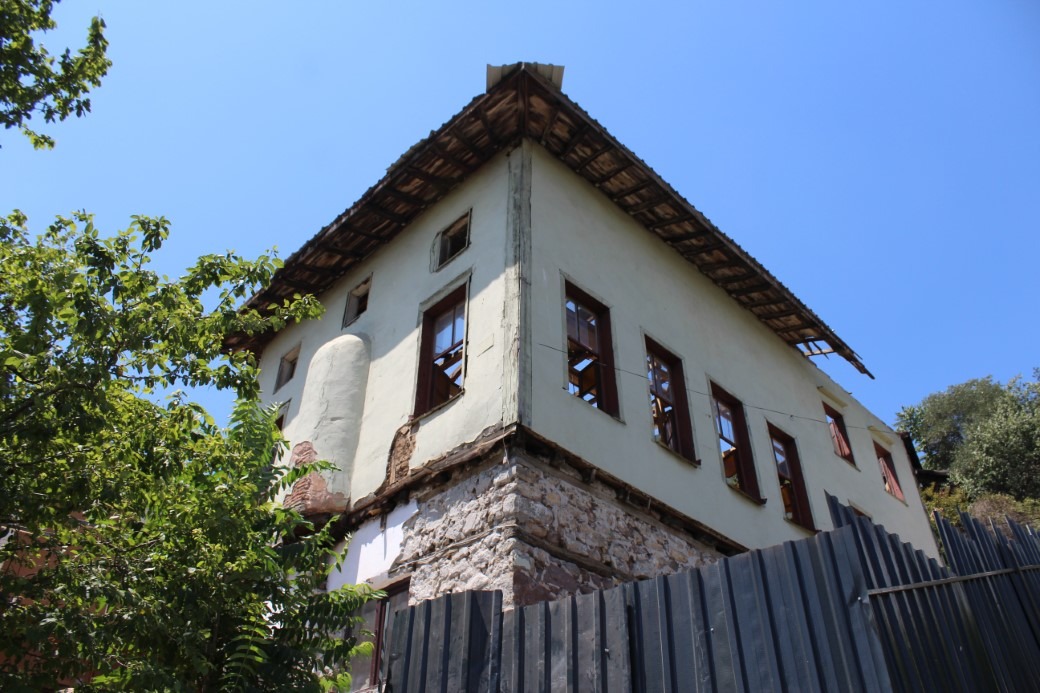 168 yıllık camide restorasyon çalışmaları başladı