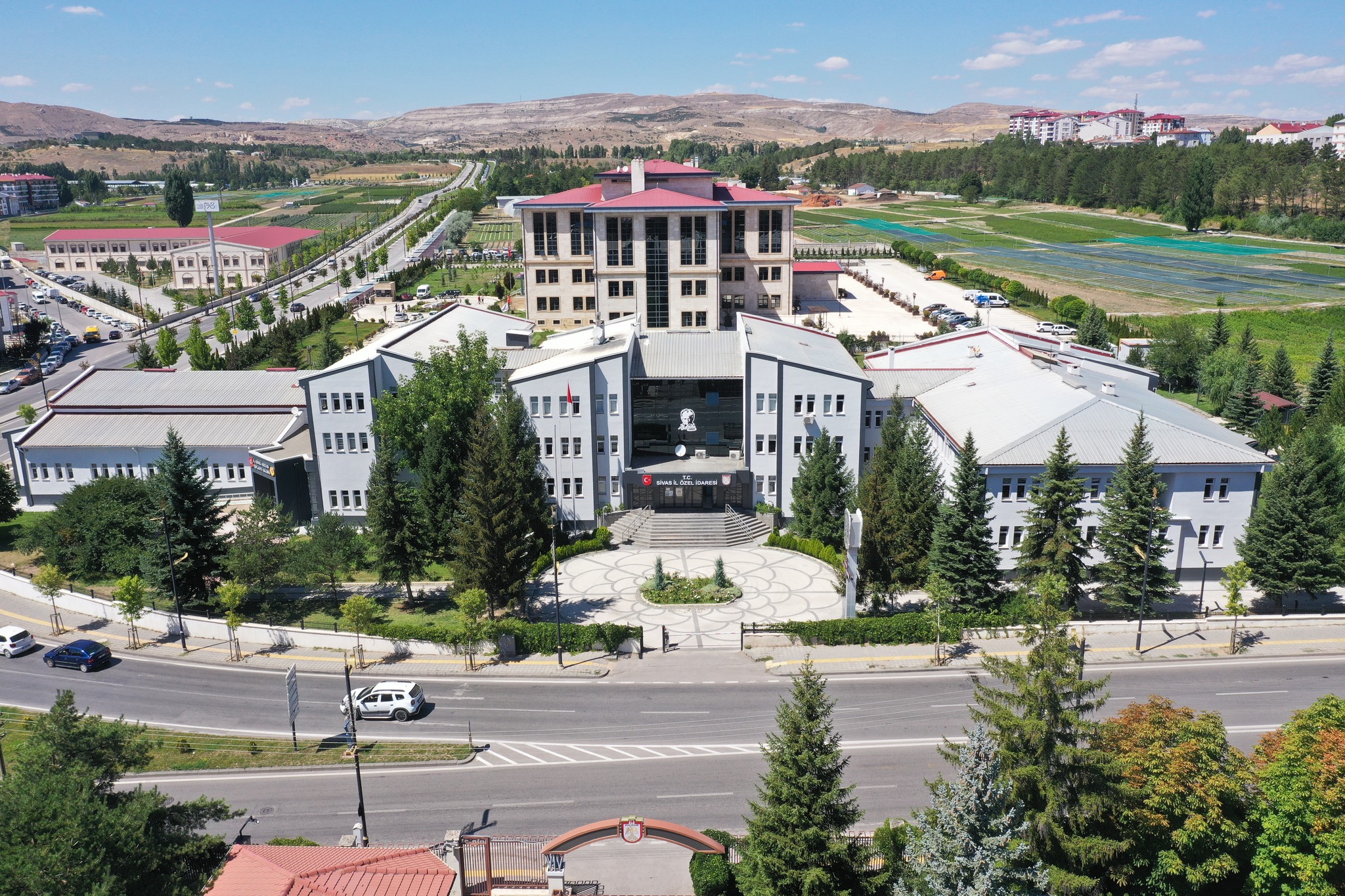 Sivas’ın En Zengin Kurumu, En Sessiz Kurumu Oldu! Basın ve Halkla İlişkiler Müdürlüğü Ne Yapıyor?