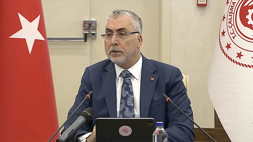 Bakan Işıkhan: Kamu çalışanlarımız kazanacak!