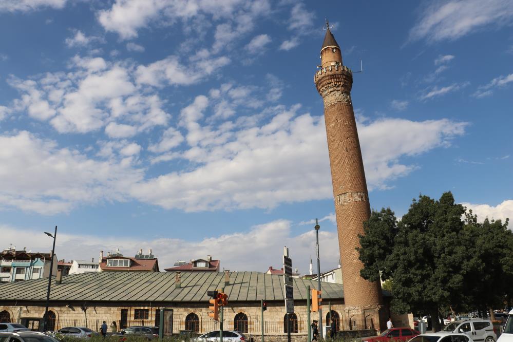 İşte Ulu Camii’nin restorasyon yol haritası!  Vakıf Başkanı Sarılar tek tek anlattı