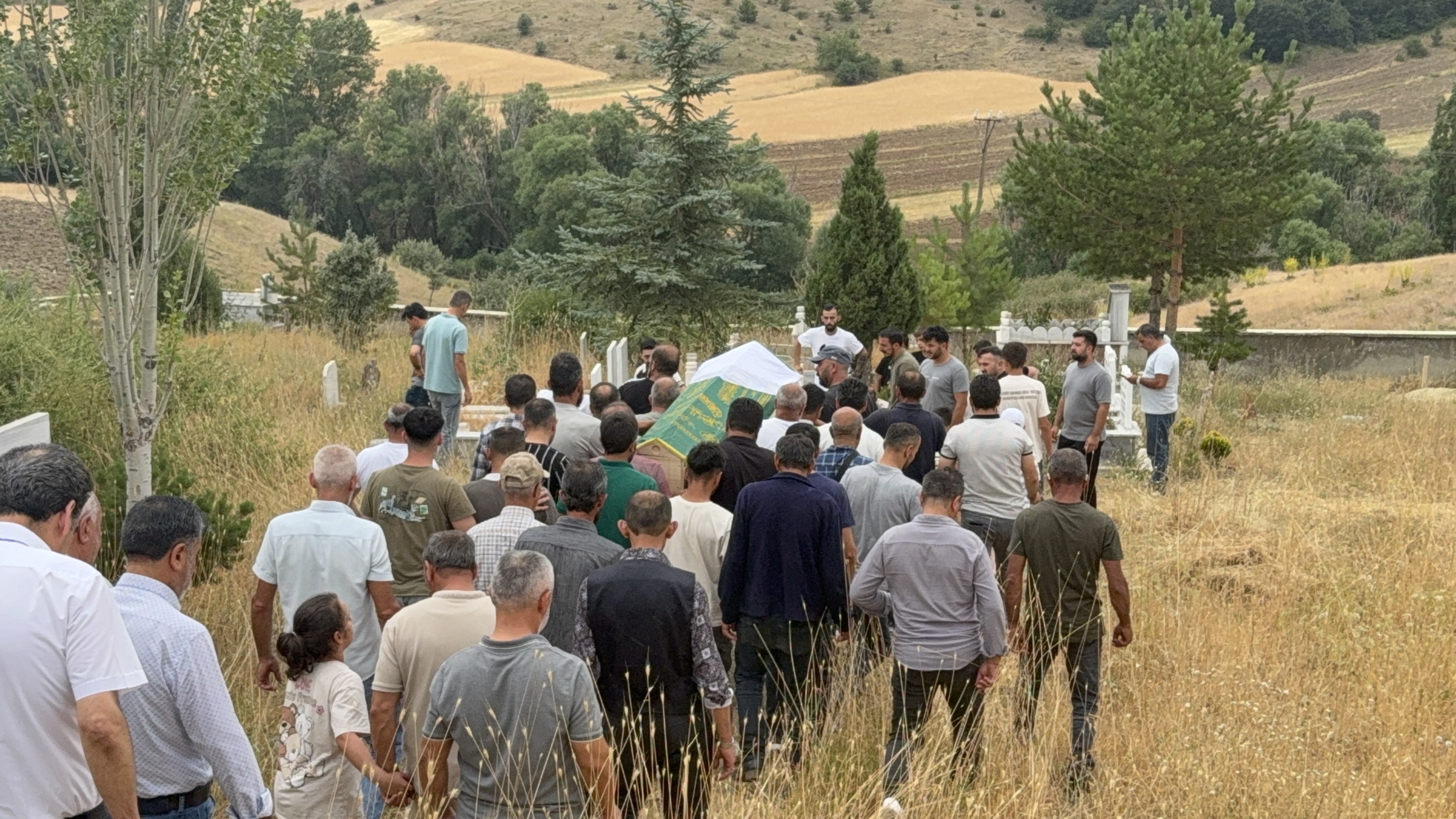 Tatil için Sivas'a gelmişti... Son yolculuğuna uğurlandı